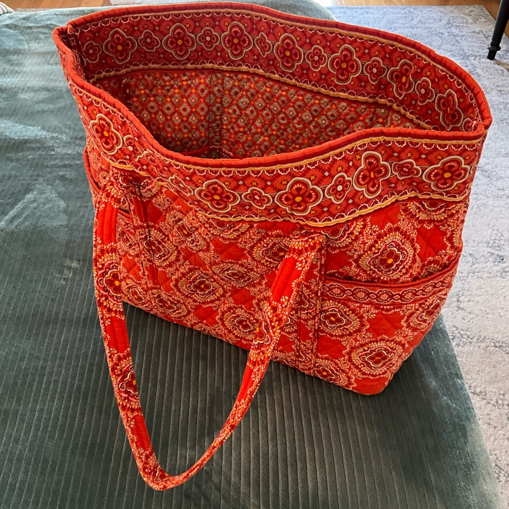 Can sell separately 2 pieces Vera Bradley Super Tote with brush & pencil pouch